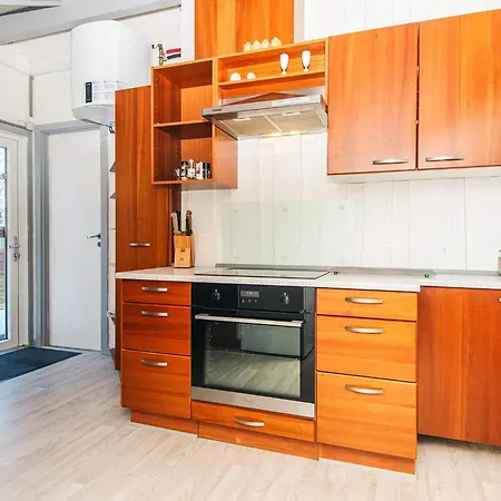 6 Person In Give-by Traum Feriehus
